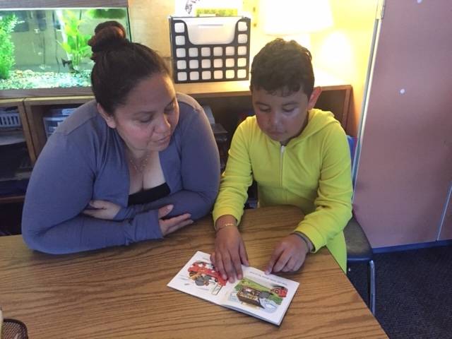 Elementary school holds pajama party and reading night