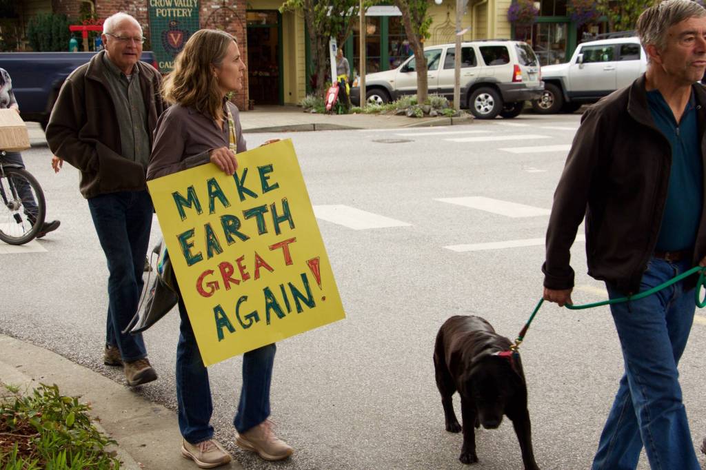 Students organize island strike for climate