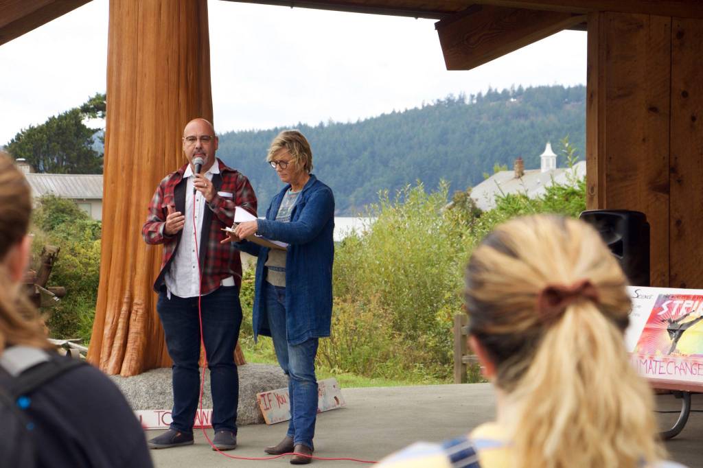 Speakers Berto Gándara Perea (left) and Mimi Diepenbrock (right)