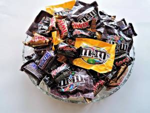 Drop off Halloween candy for Bonnie Brae