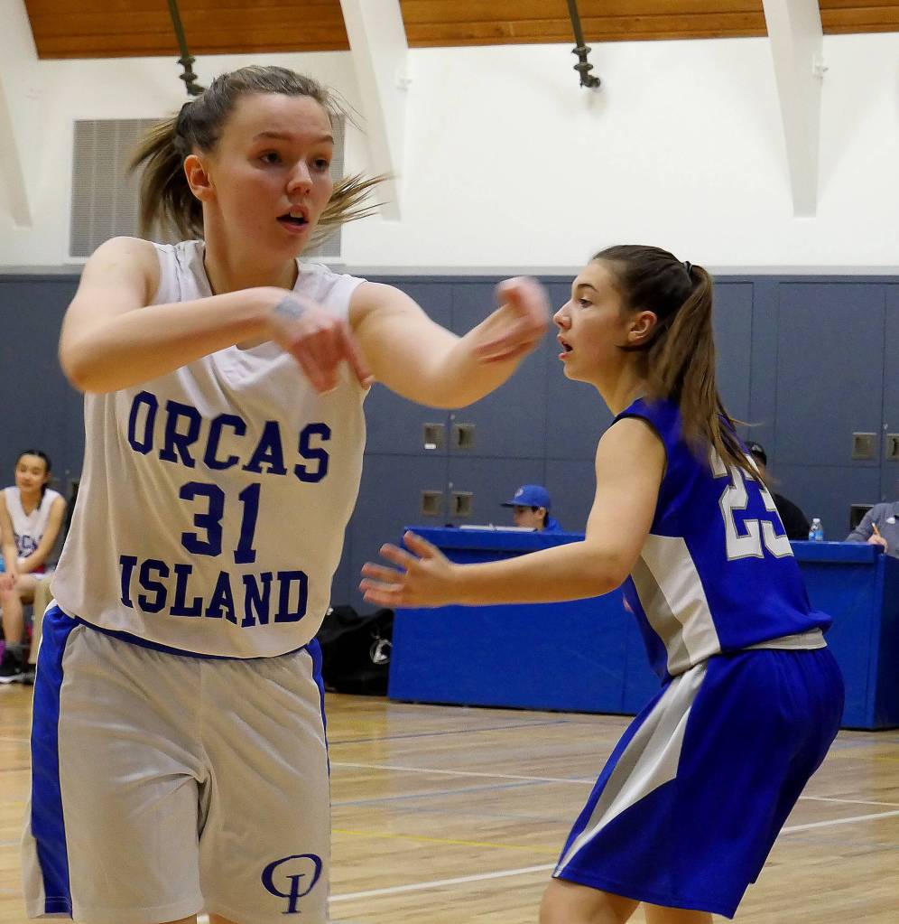 Orcas Vikings battle at home