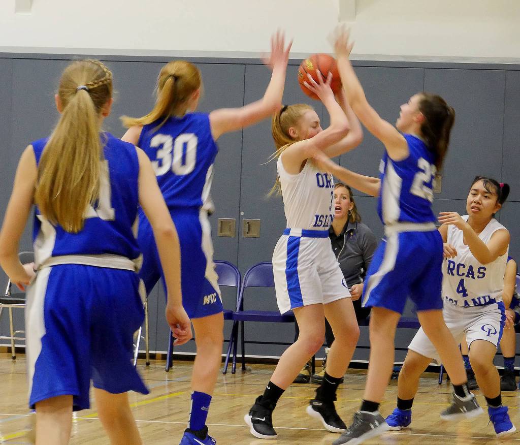 Orcas Vikings battle at home