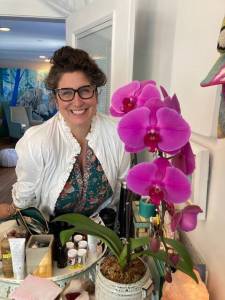 Catiya Gainor photo
Liberté Liberté at her shop in Eastsound.