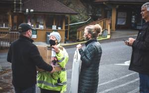 Photo by Andrea Huss
Lopez showing the ferry workers some love.