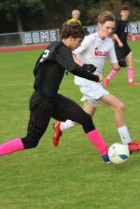 Corey Wiscomb photo. Jefferson Freeman moves upfield.