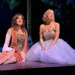 Colleen Smith Summers photo.
Katie Zwilling (left) and Chelsea Sherman (right).