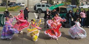 Mary Feusner photo.
Latino Legislative Day started with dances performed by students from Mount Vernon High School. The group showcased traditional dances from Jalisco and Sinaloa, Mexico.