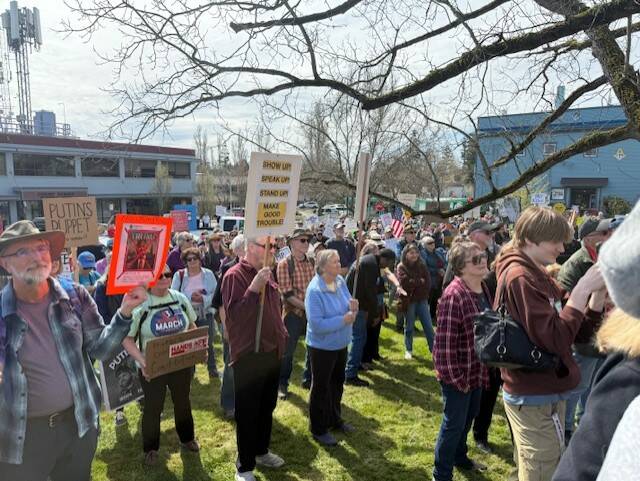 Heather Spaulding \ Staff photo
Hundreds of people attended.
Heather Spaulding \ Staff photo
Hundreds of people attended.