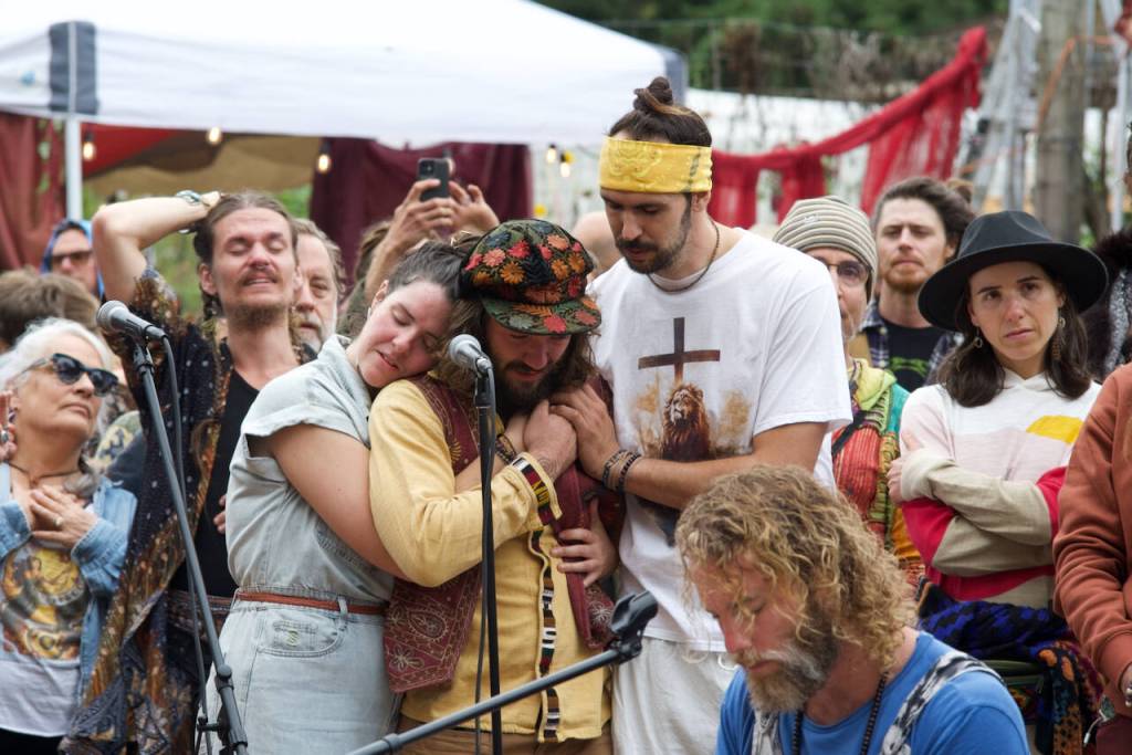Darrell Kirk photo.
Festivalgoers revel in the experience.