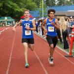 Darrell Kirk photo.
Teammates run part of the track.