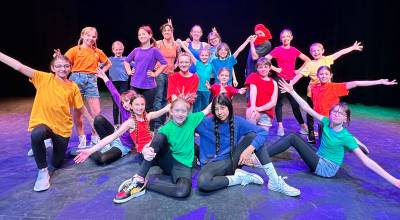 Colleen Smith Summers photo.
The cast of How to Eat Like a Child.